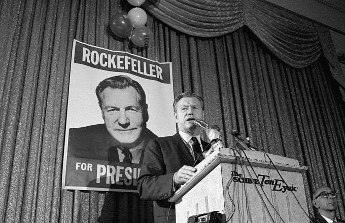 Nelson Rockefeller adresserer GOP-komiteen