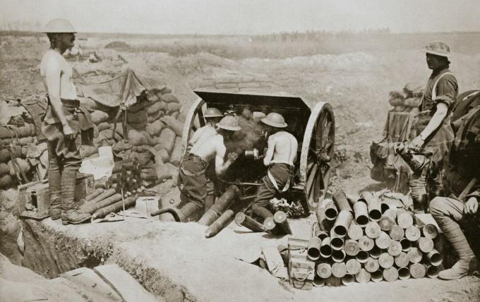 Varmt arbeid på Guns 'Somme-kampanjen Frankrike første verdenskrig 1916