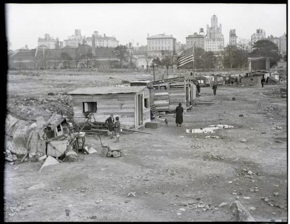 En 'Hooverville' ved vannkanten i Seattle Washington, USAs store depresjon mars 1933