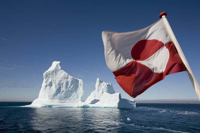 Grønlands flagg på Arctic Umiaq Line Ferry