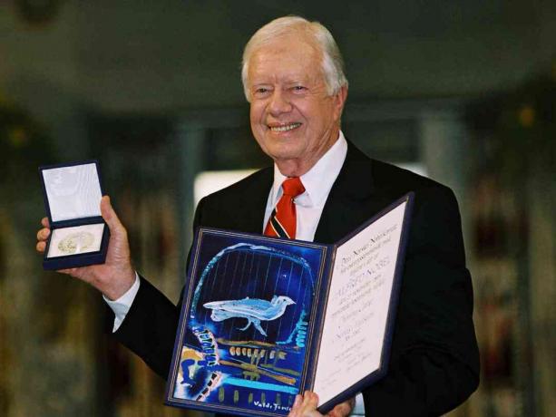 Jimmy Carter godtok Nobels fredspris, 2002