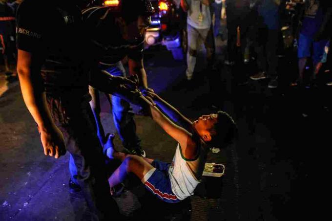 Filippinene Krig mot narkotika foran Dutertes innvielse