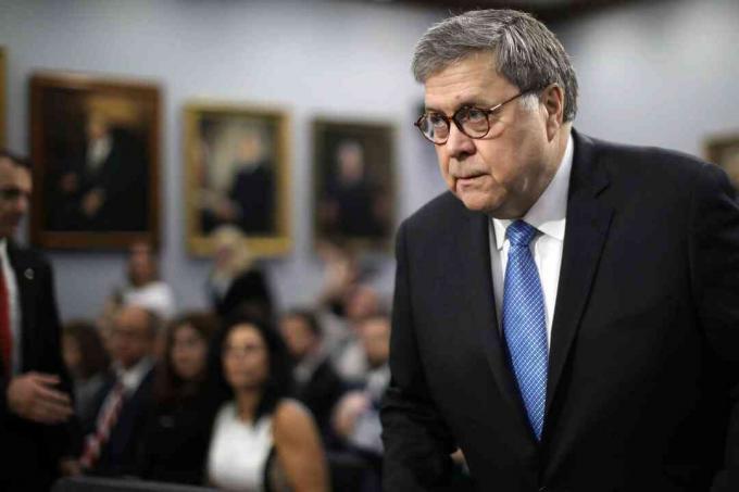 Fotografi av USAs statsadvokat William Barr som vitner for husbevilgningsutvalget