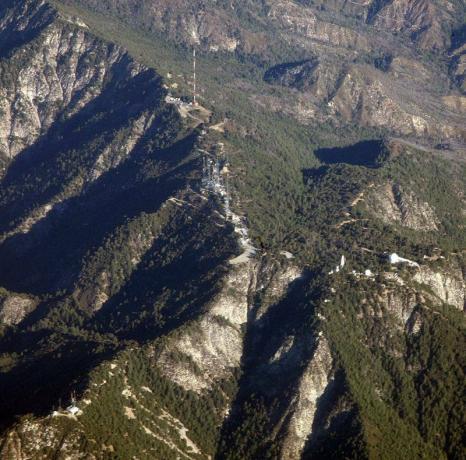 Flyfoto fra Mount Wilson og Observatory ridge.