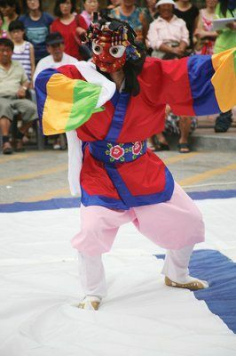 Koreansk tradisjonell maskedanser