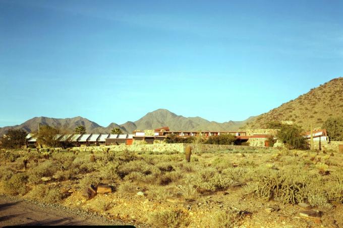 Taliesin West, den viltvoksende, organiske arkitekturen til Frank Lloyd Wright på Shea Road i Scottsdale, Arizona