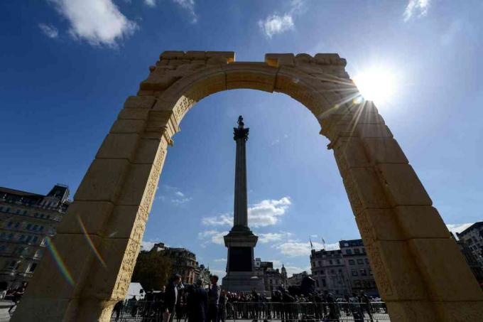 En kopi av The Triumphal Arch ved Palmyra opprettet i 2016 i London i trass mot ISIL