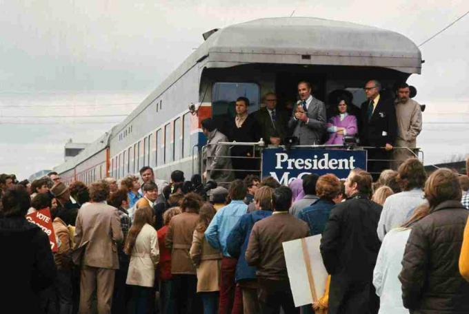 fotografi av George McGovern kampanje i 1972.