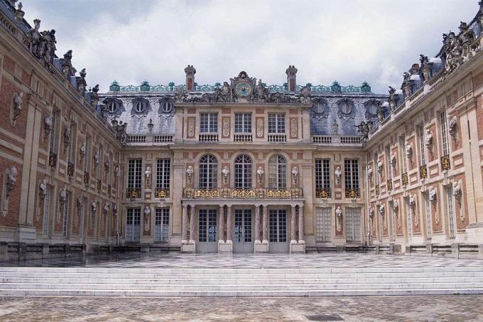 King's Bedchamber, Versailles