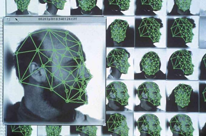 Kriminologer bruker digital ansiktsgjenkjenning for å identifisere kriminelle mistenkte.