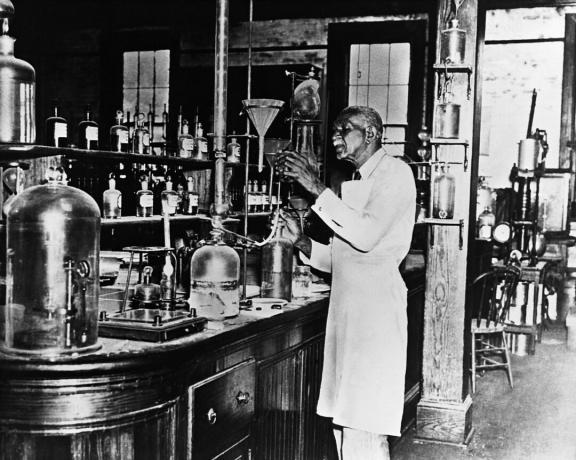 George Washington Carver i laboratoriet