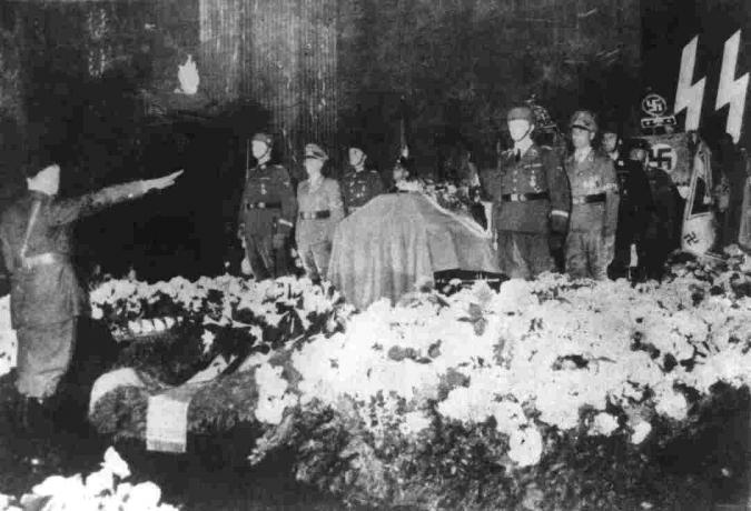 fotografi av Hiter i begravelse av Reinhard Heydrich