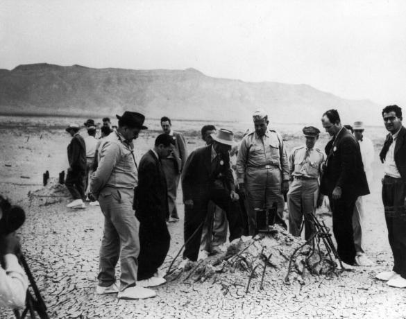 Tjenestemenn i Manhattan Project inkludert Dr. Robert J Oppenhe