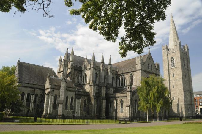 Det 13. århundre gamle St. Patricks katedral i Dublin, Irland