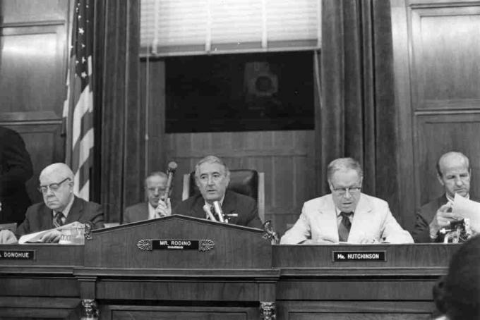 Fotografi av høringer om impeachment fra huset i 1974.